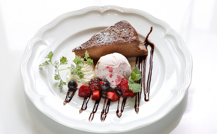 季節のケーキ&アイス盛り合わせ